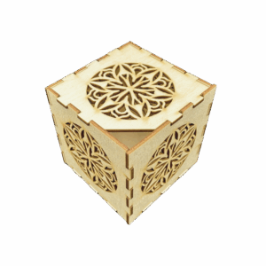 Drewniane pudełko ażurowe szkatułka ze sklejki zamykane decoupage 10x10