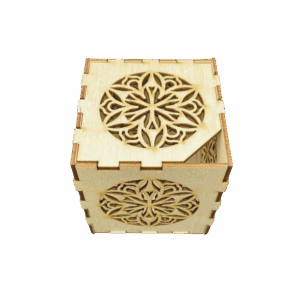 Drewniane pudełko ażurowe szkatułka ze sklejki zamykane decoupage 10x10