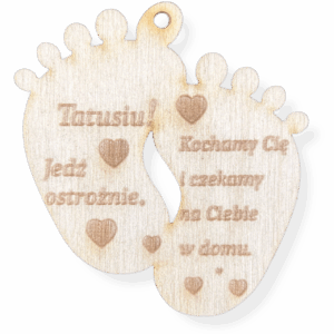 Drewniana zawieszka do samochodu auta stópki stopy grawer jedź ostrożnie