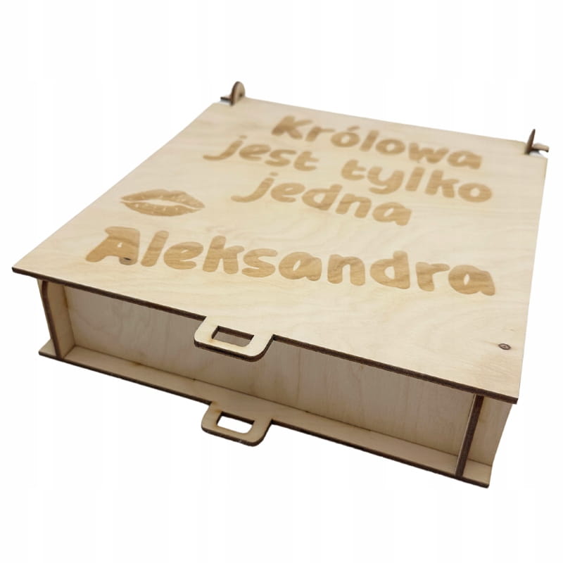 Pudełko personalizowane TWÓJ DOWOLNY NAPIS 2 Zakręcone Sznurki Pudełko personalizowane TWÓJ DOWOLNY NAPIS