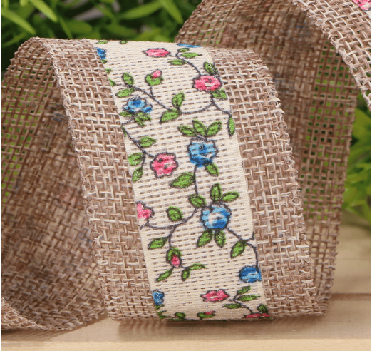 Wstążka jutowa w kwiaty niebieski, róż 3,8cm 4,5m 3 Zakręcone Sznurki 8cm 4